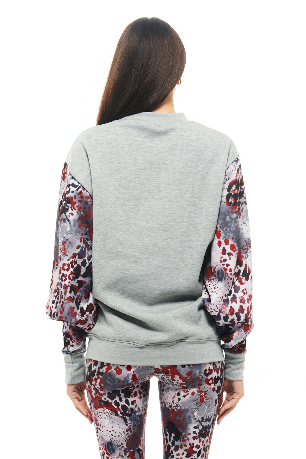 Luxury casual sweatshirt with bold patterned sleeves in RHOEN’s exclusive Grey Leopard print, finished with subtle logo detail.