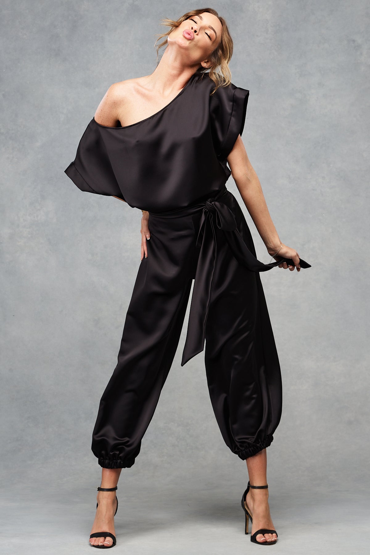 Ollie Off Shoulder Top & Tie